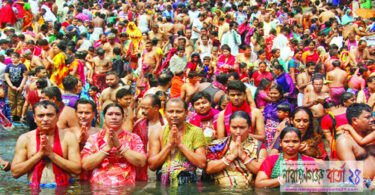 লাঙ্গলবন্দে স্নানোৎসবে পুণ্যার্থীদের ঢল