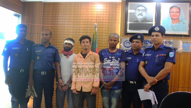 চলন্ত বা‌সে তরু‌নি‌কে ধর্ষণের চেষ্টায় কারাগা‌রে চালকসহ ৩ জন