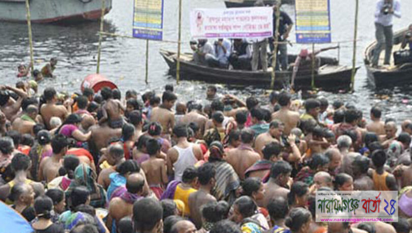 স্নানে এসে নারী পুণ্যার্থীর মৃত্যু