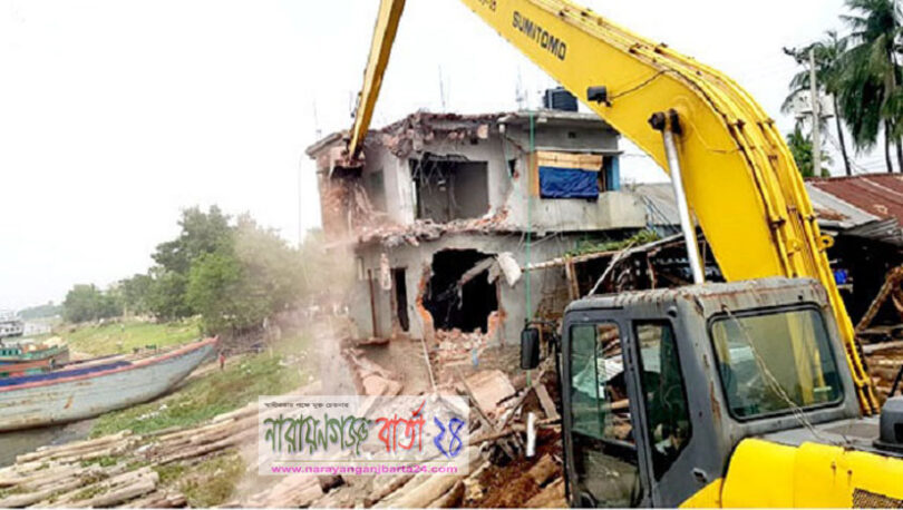 শীতলক্ষ্যার তীরে শতাধিত অবৈধ স্থাপনা উচ্ছেদ