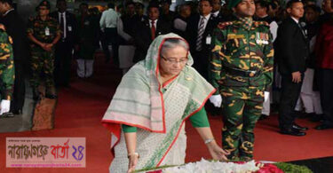 মুজিবনগর দিবসে জাতির পিতার প্রতিকৃতিতে প্রধানমন্ত্রীর শ্রদ্ধা