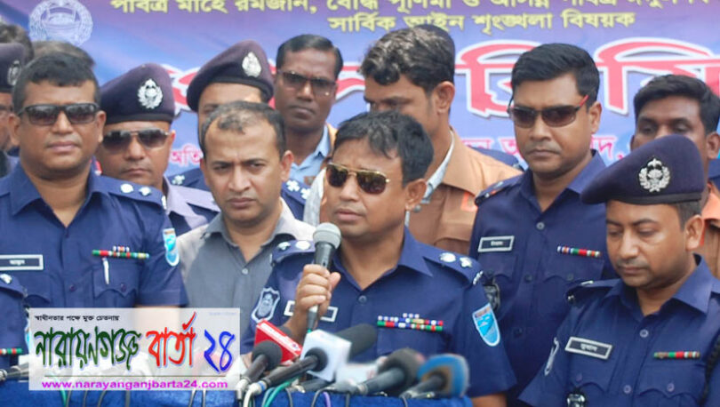 নাগরিকদের সেবা দিতে পুলিশের ছুটি  বন্ধ ঘোষনা দি‌লেন এস‌পি হারুন