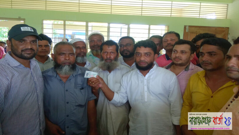 সোনারগাঁয়ের পিরোজপুর ইউনিয়নের ২য় ধাপের স্মার্টকার্ড বিতরণ সম্পন্ন