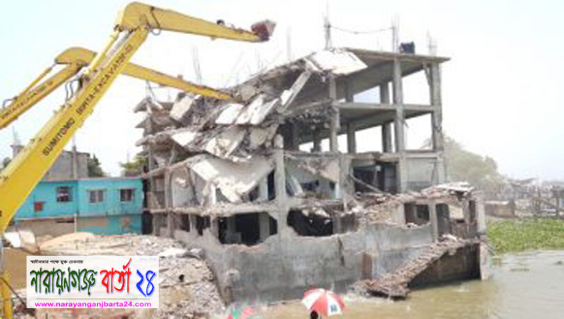 সোনারগাঁয়ে মেঘনার তীরে ২য় দিনের উচ্ছেদ অভিযান