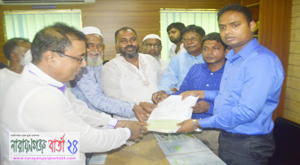 বন্দরে ভাইস চেয়ারম্যান পদে মনোনয়ন জমা দিলেন আক্তার হোসেন