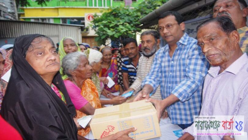 তৃতীয় দিনে ১৬ হাজার অসহায় মানুষ পেল সেলিম ওসমানের ঈদ উপহার