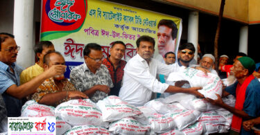 ১২ হাজার মানুষের মুখে হাসি ফোটালেন কাউন্সিলর বাবু