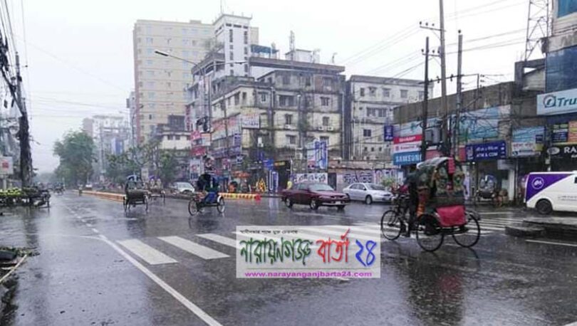বর্ষার প্রথম বৃষ্টিতে নগরবাসীর স্বস্তি