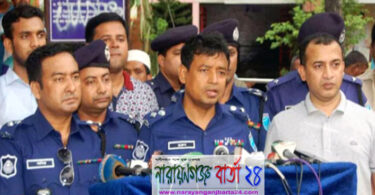 বঙ্গবন্ধু সড়কের ফুটপাতে হকার থাকবে না : এসপি হারুনবঙ্গবন্ধু সড়কের ফুটপাতে হকার থাকবে না : এসপি হারুন
