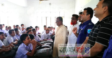 রূপগঞ্জে গুজব সম্পর্কে শিক্ষার্থীদের সচেতন করতে প্রশাসনের মতবিনিময়