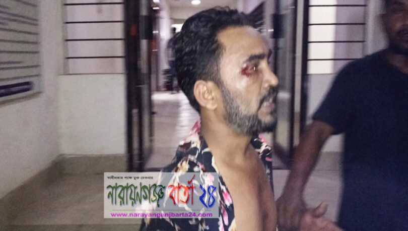 ফতুল্লায় ছেলেধরা সন্দেহে ফুল ব্যবসায়ীকে গণপিটুনি