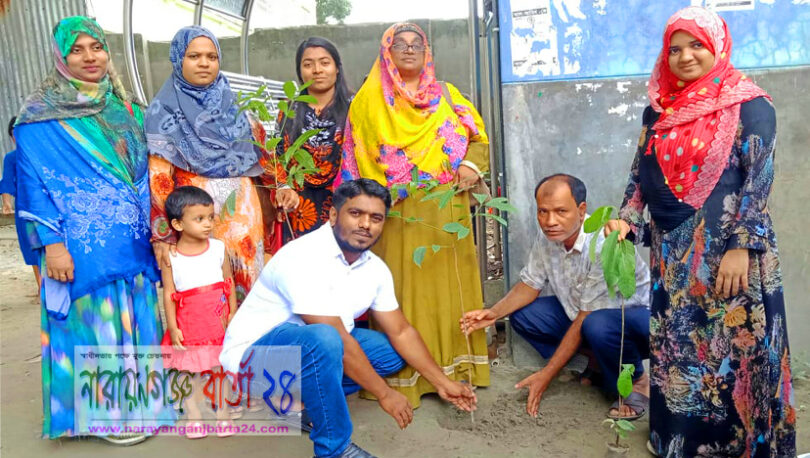 সোনাকান্দা আদর্শ স.প্রা.বিদ্যালয়ে বৃক্ষরোপন কর্মসূচী অনুষ্ঠিত