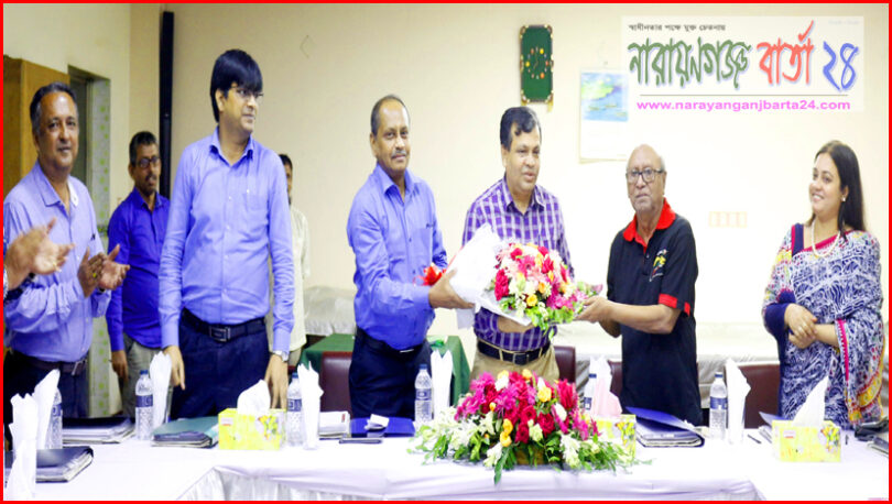 জেলা প্রশাসক জসিম উদ্দিনকে না.গঞ্জ রাই‌ফেল ক্লা‌বের শু‌ভেচ্ছা