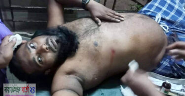দেওভোগে যুবককে কুপিয়ে হত্যা, আহত-৮