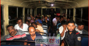 শহরের জুয়ার আস্তানায় ইয়াবা উদ্ধার, আটক ২৮ জন
