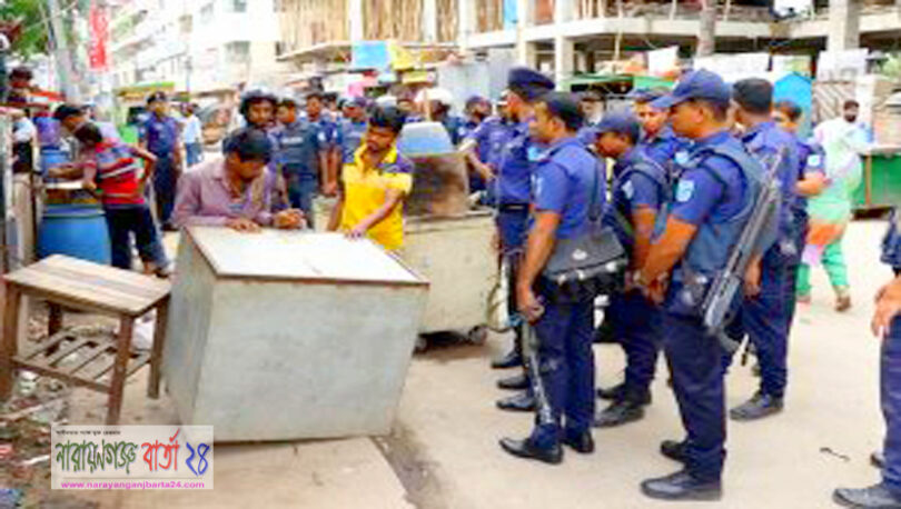 নগরীতে পুলিশের উচ্ছেদ অভিযান