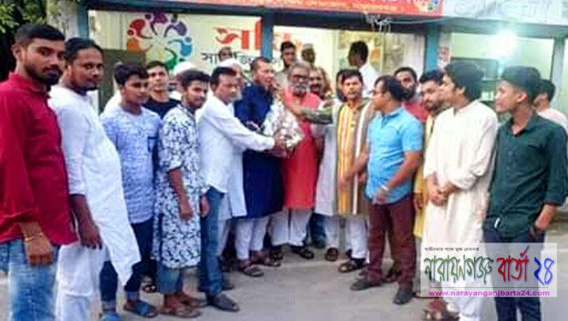 বি.কে.এম.ই.এ পরিচালক কবির হোসেনকে ফুলেল শুভেচ্ছা জানালো “সন্ধি”
