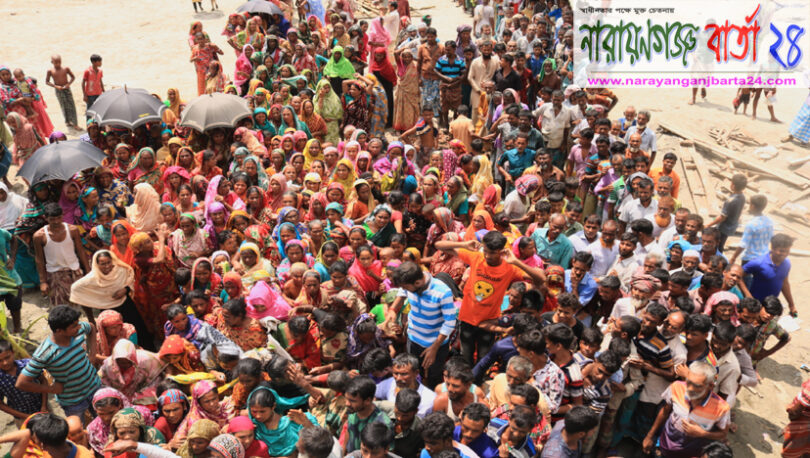 জামালপু‌রে বন্যার্ত‌দের মা‌ঝে ত্রাণ দিল '‌স্লোগান'