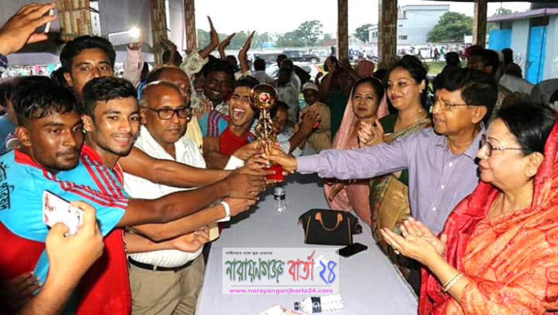 রূপগঞ্জে বঙ্গবন্ধু গোল্ডকাপের শিরোপা জিতল দাউদপুর