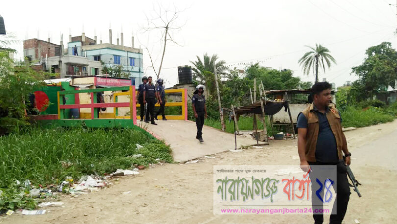 ফতুল্লায় জঙ্গি আস্তানায় চার দফায় বোমা বিস্ফোরণ
