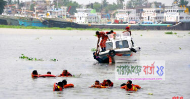শীতলক্ষ্যায় বাল্ক হেডের ধাক্কায় নৌকা ডুবি, শিশুসহ আহত-৫