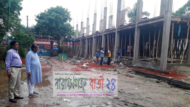 নারায়ণগঞ্জ কলেজের নতুন ভবনের নির্মাণ কাজের পরিদর্শনে সেলিম ওসমান