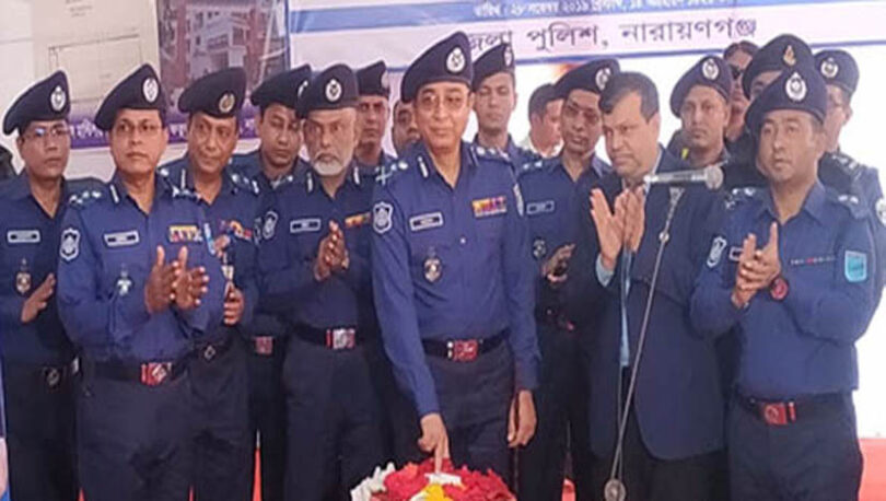 না.গঞ্জ পুলিশের ৮ প্রকল্প উদ্বোধন করলেন আইজিপি