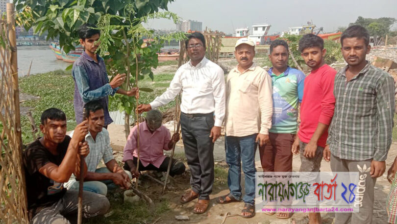 শীতলক্ষ্যা নদী সৌন্দর্য্য বর্ধনে কাউন্সিলর সুলতানের বৃক্ষ রুপনের উদ্বোধন