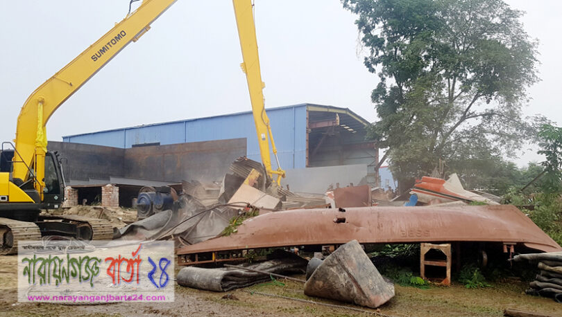 রূপগঞ্জে ২৭টি অবৈধ স্থাপনা গুঁড়িয়ে দিলো বিআইডব্লিউটিএ