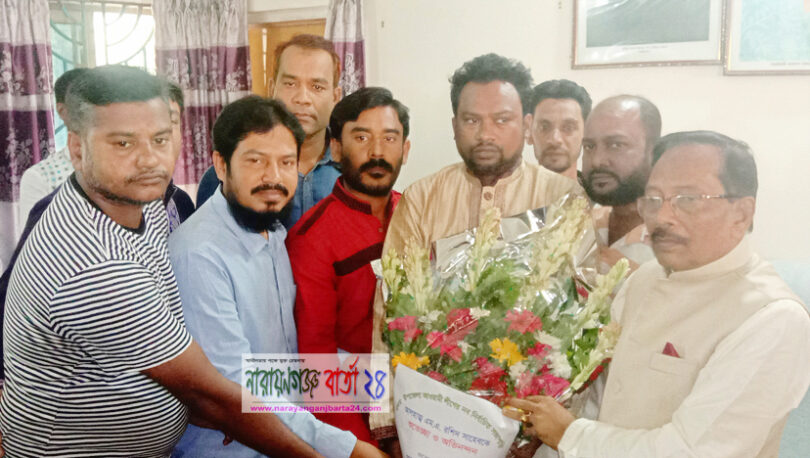 খান মাসুদের নেতৃত্বে এমএ রশিদ-কাজিম প্রধানকে ফুলেল অভ্যর্থণা