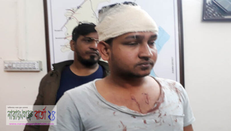 আড়াইহাজারে বিআরটিসি বাসে যাত্রীকে মারধর