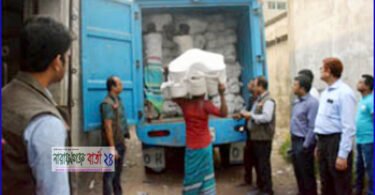টানবাজারে কোটি টাকার অবৈধ সুতা উদ্ধার