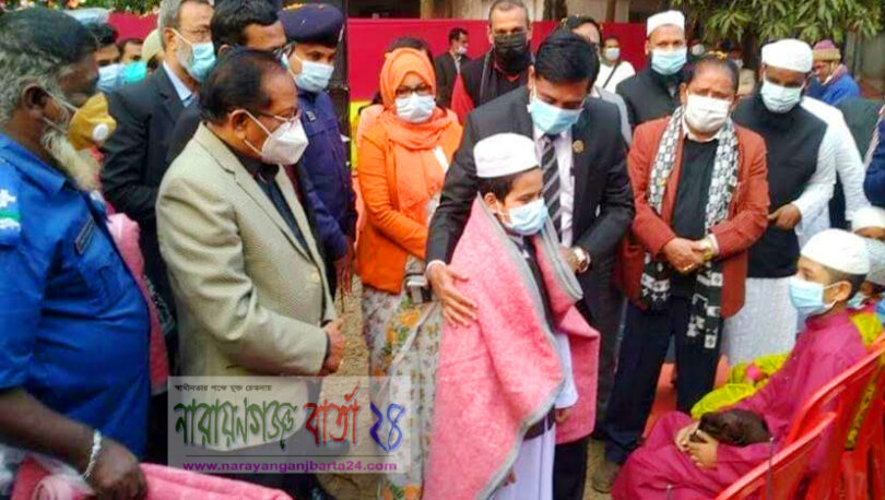 এতিমখানায় শিক্ষার্থীদের মাঝে কম্বল বিতরণ করলেন না.গঞ্জের নবাগত ডিসি