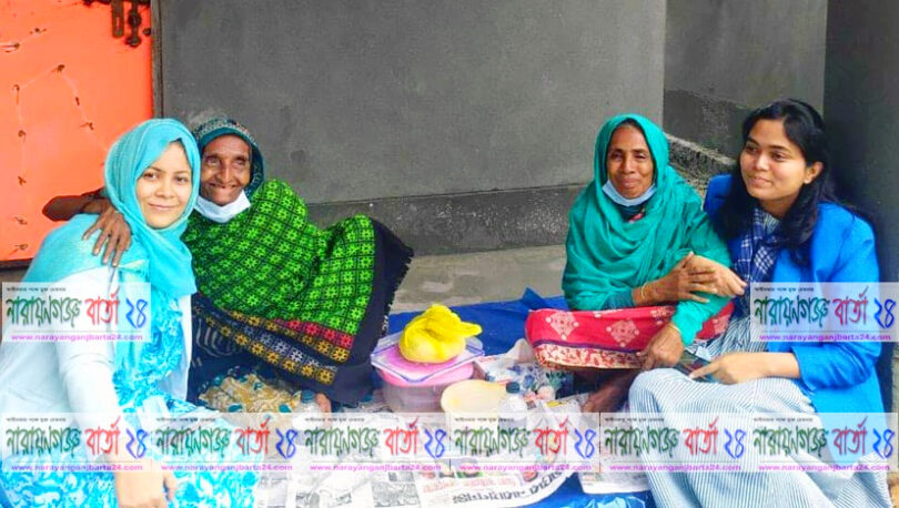 প্রধানমন্ত্রীর উপহারের ঘরের মালিক রাহেলা, রেনুর পিঠা উৎসবে ইউএনও এবং এসিল্যান্ড