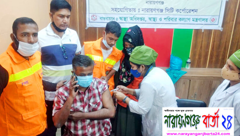 শহীদ মিনার অবমাননা করার প্রতিবাদে খান মাসুদের পক্ষে বিক্ষোভ