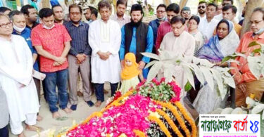 ত্বকীর ৮ম মৃত্যুবার্ষিকীতে কবর জিয়ারত করলো মেয়র আইভী