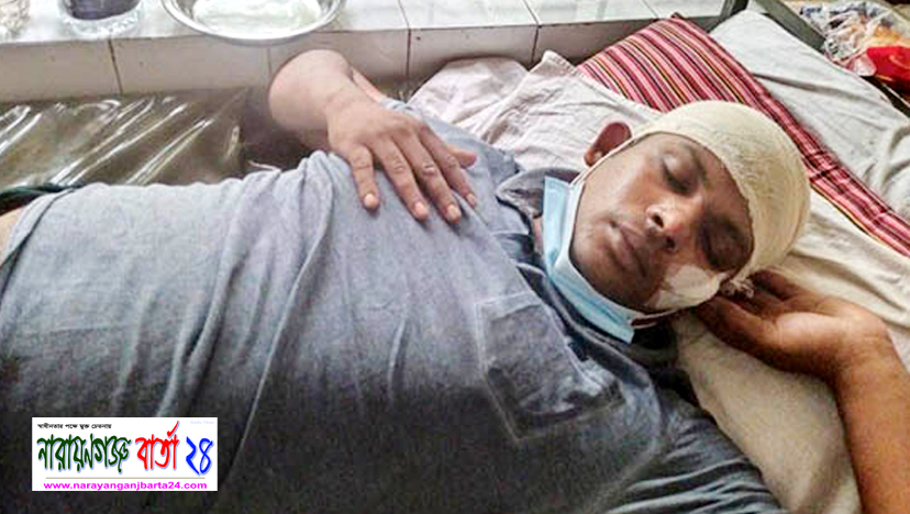 বন্দরে মৎস্য ব্যবসায়ীকে কুপিয়ে জখম