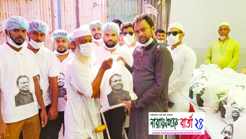 মানবতা কল্যাণ পরিষদের পক্ষ থেকে খান মাসুদের ঈদ সামগ্রী বিতরণ