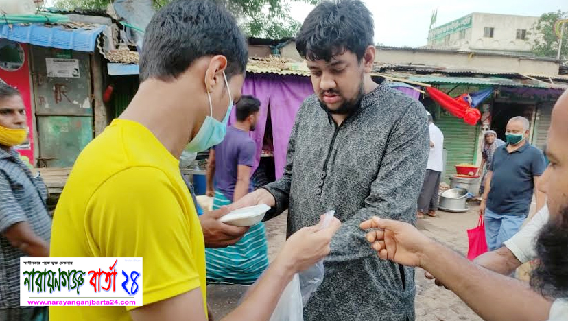 অসহায় মানুষের মাঝে রান্না করা খাবার দিলেন না.গঞ্জ জাগ্রত সংসদ