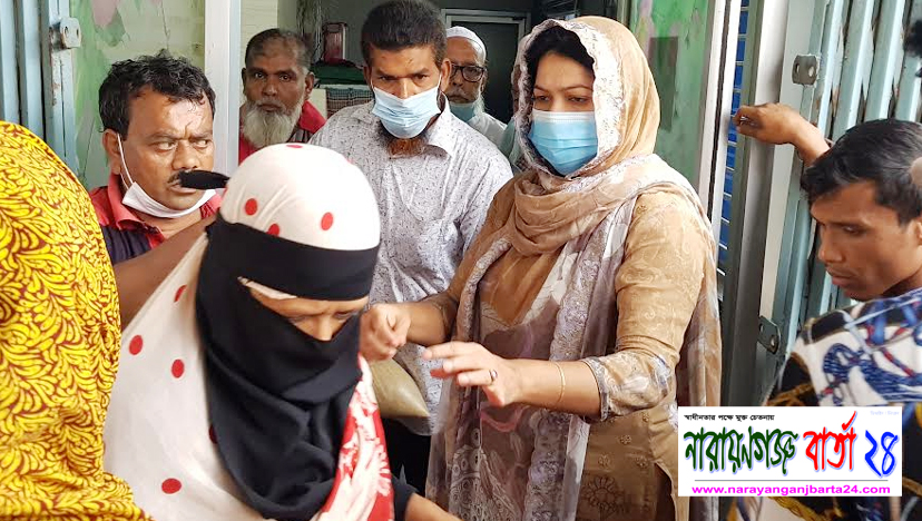২০০ পরিবারের মাঝে খাদ্য সামগ্রী বিতরণ করলেন বিভা