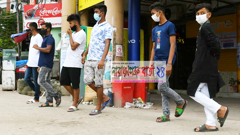 লকডাউনে টিকটক, এক পা উঠিয়ে শাস্তি পেল “ কিশোর ”