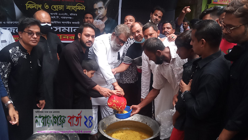 সাবেক ছাত্রলীগ নেতা মনির হোসেনের আয়োজনে খিচুরি বিতরণ