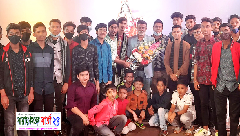 দু:স্থ শিক্ষার্থীদের পাশে দাড়ালো “ টিম খোরশেদ ”