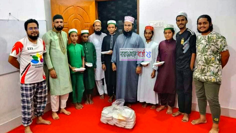 অয়ন ওসমানের দীর্ঘায়ু কামনায় এতিমখানায় সেহরি বিতরণ