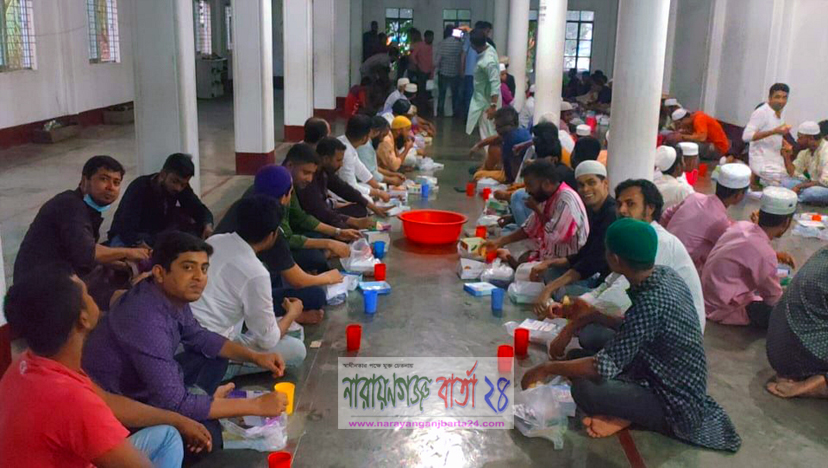স্বেচ্ছাসেবক লীগ সাবেক নেতা জয়ের বন্ধু মহলের উদ্যোগে প্রয়াতদের জন্য দোয়া