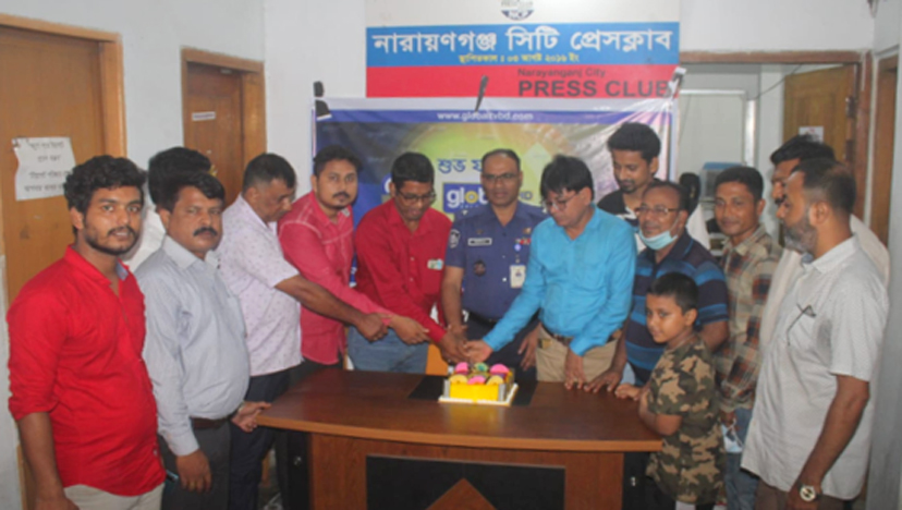 কলম যোদ্ধা সাংবাদিকদের মাধ্যমেই এগুবে দেশ : ওসি আনিচুর