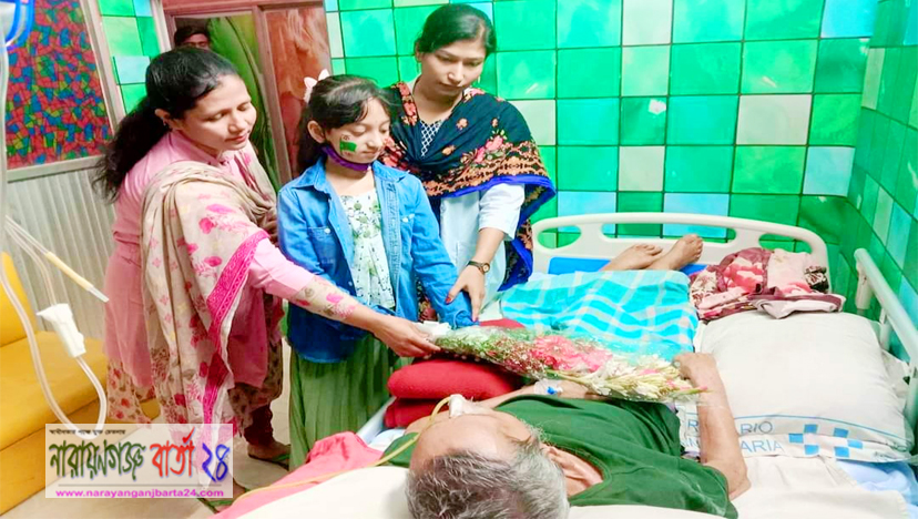 হাসপাতালে শয্যা মুক্তিযোদ্ধার প্রতি শিশু'র শ্রদ্ধাবোধ